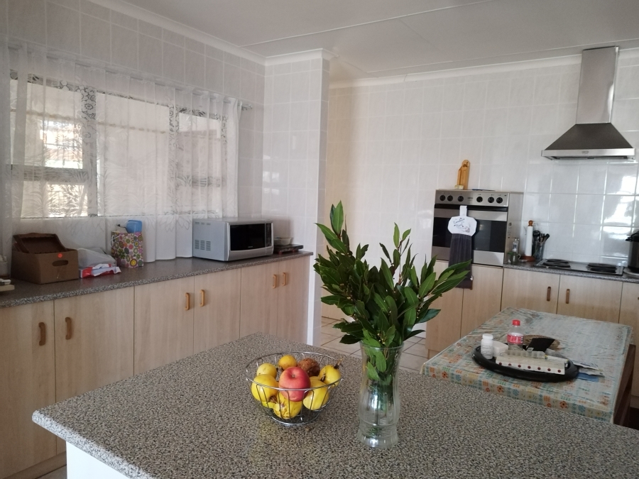 3 Bedroom Property for Sale in Fraaiuitsig Western Cape
